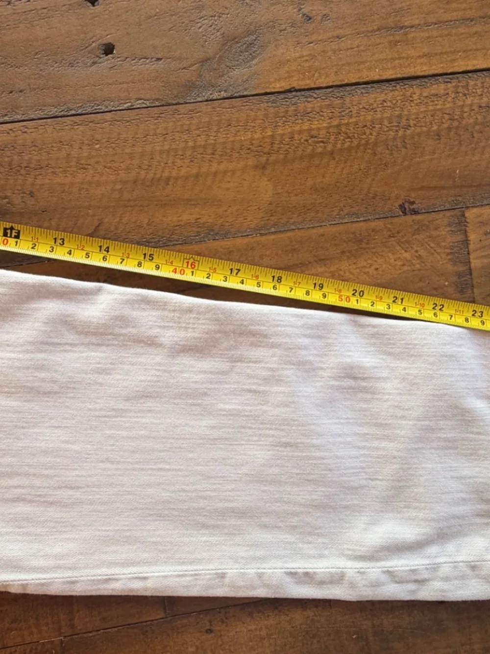 Hudson Bacara Crop Straight Cuffed White Jeans Mid Rise Sz 29